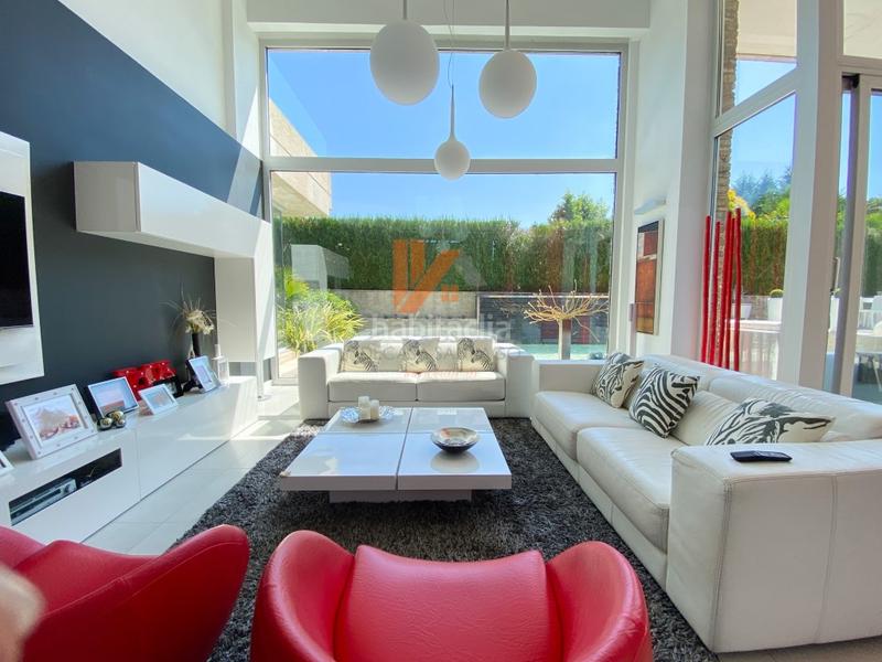 Foto c373e0fa-601b-4444-b9fb-168fad6ecd11. Xalet a lugar framan 38 a Bugallido Ames