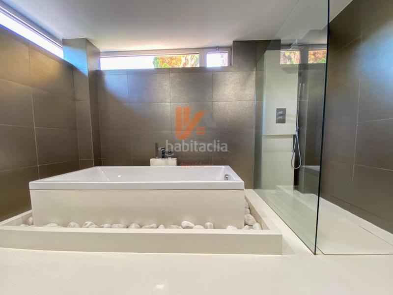 Foto c3e4aca7-e6c2-4897-bee4-50b70f062e39. Xalet a lugar framan 38 a Bugallido Ames