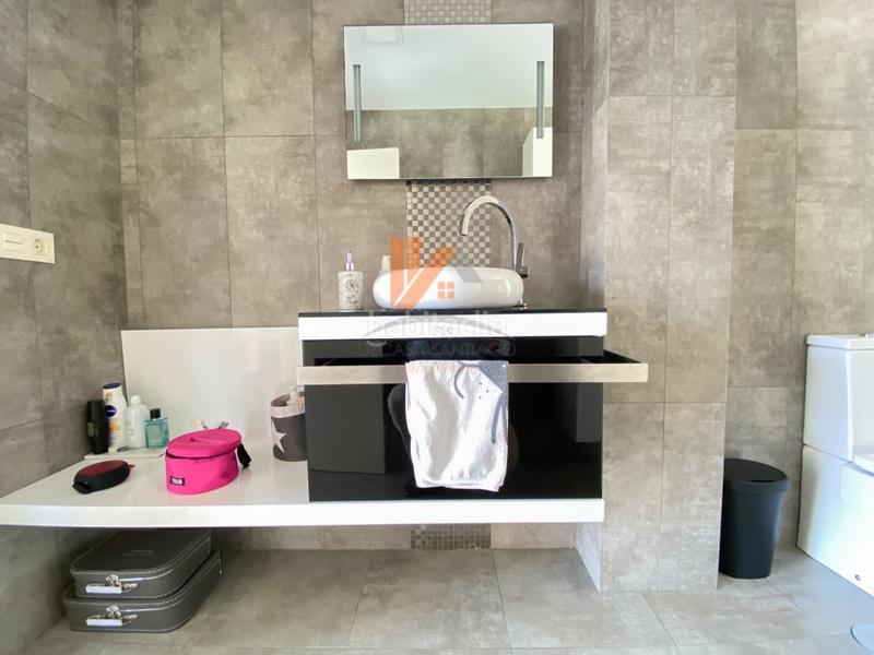 Foto e8733bff-cfa4-40cb-95c3-e35095d18197. Xalet a lugar framan 38 a Bugallido Ames