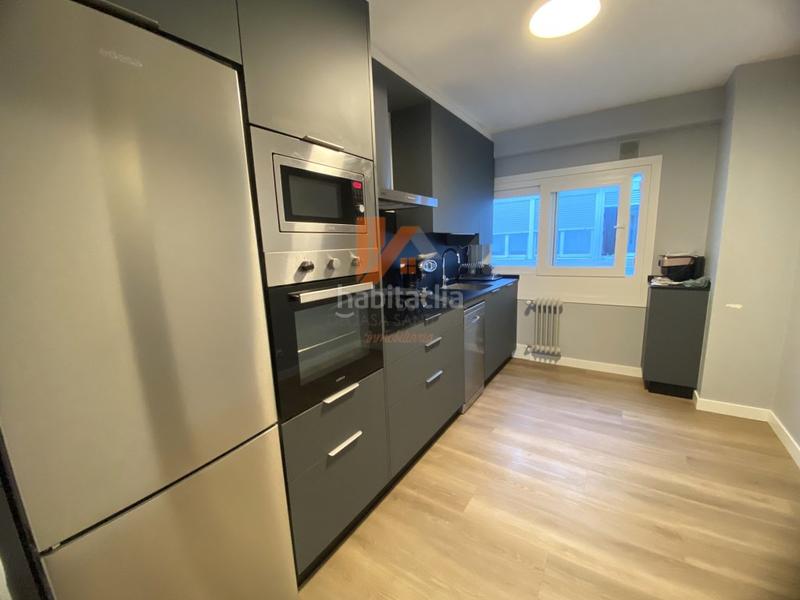 Foto d3eaf7b5-ea76-467c-b0da-c04e2d20f9b9. Location appartement dans rua frei rosendo salvado 16 dans Santiago de Compostela