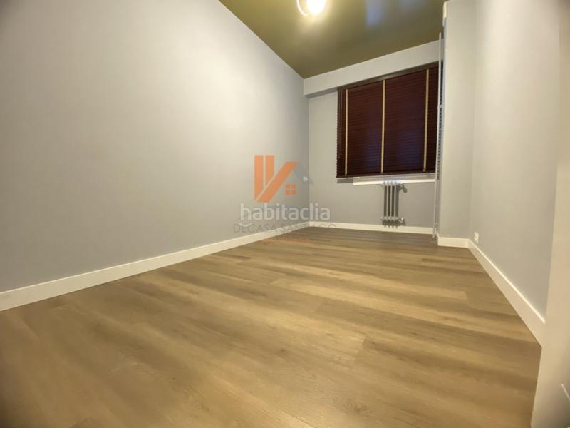 Foto a5c40cb0-556e-458b-9611-3caae1cf6cf3. Rent flat in rua frei rosendo salvado 16 in Ensanche - Sar Santiago de Compostela