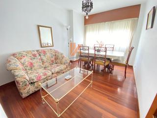 Location Appartement  Rua perez constanti 11. Se alquila piso solo curso académico estudiantes  3 habitaciones