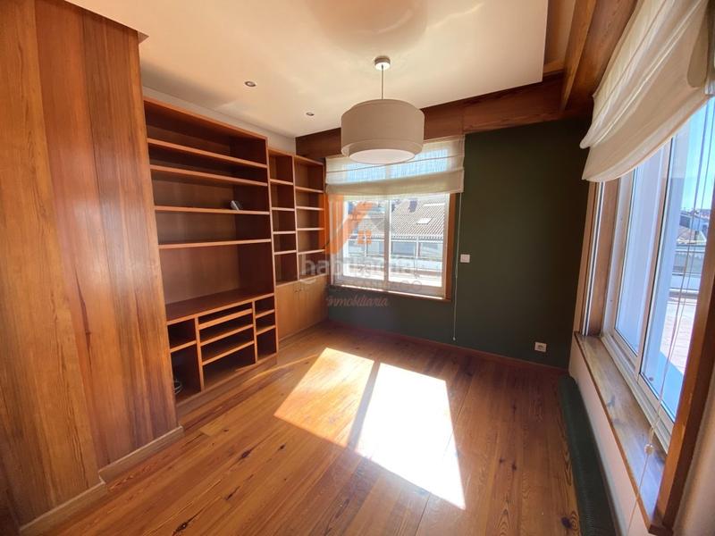 Foto 1d827240-1439-4839-8da8-40832fefbf13. Affitto attico in rua xeneral pardiñas 5 in Ensanche - Sar Santiago de Compostela