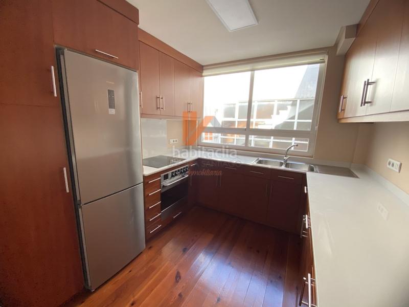 Foto 998d9ef1-0bfe-4d8d-b603-ff232ce1abc3. Affitto attico in rua xeneral pardiñas 5 in Ensanche - Sar Santiago de Compostela