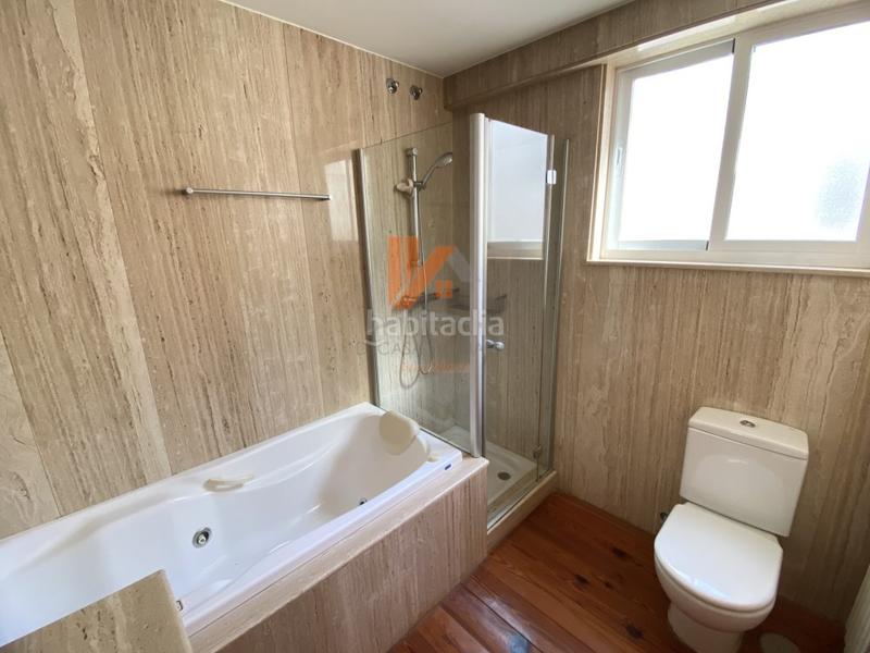 Foto cf1b85fe-6373-46f4-8275-b62c70c5574e. Affitto attico in rua xeneral pardiñas 5 in Ensanche - Sar Santiago de Compostela