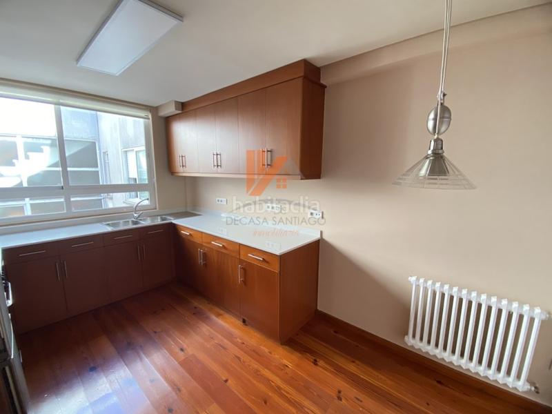 Foto fe041d3d-3ba9-4cc4-a56d-98ad8f04798f. Affitto attico in rua xeneral pardiñas 5 in Ensanche - Sar Santiago de Compostela