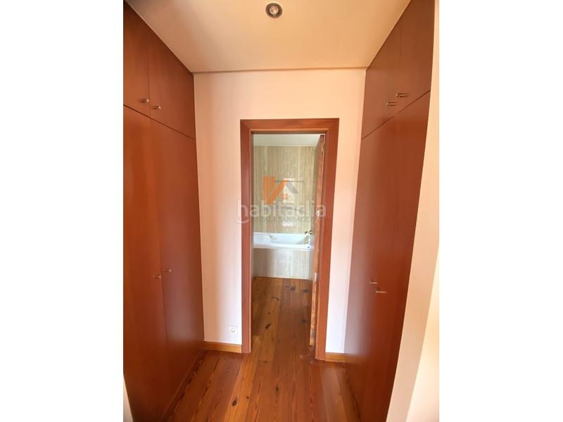 Foto 50503cb4-536a-40bb-9f49-3b7dd40415f0. Alquiler ático en rua xeneral pardiñas 5 espectacular ático con terraza en general pardiñas en Santiago de Compostela