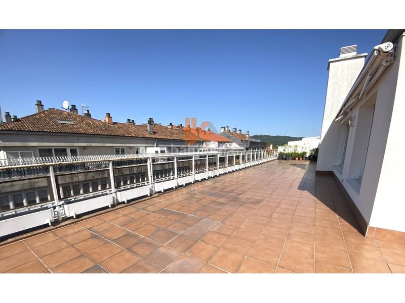 Foto da977eee-a559-44bd-8bb7-4348447e5991. Alquiler ático en rua xeneral pardiñas 5 espectacular ático con terraza en general pardiñas en Santiago de Compostela