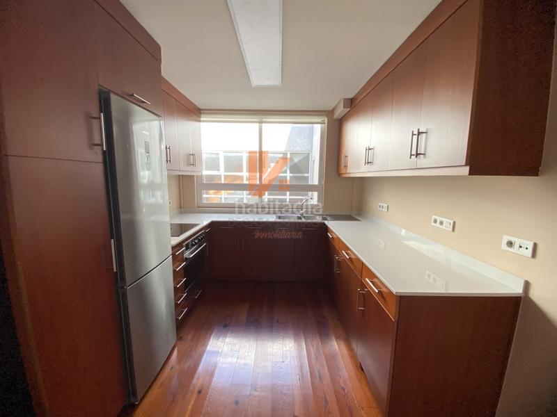 Foto 3ae388b9-0b42-402d-8eef-ca41b7dff687. Lloguer àtic a rua xeneral pardiñas 5 a Ensanche - Sar Santiago de Compostela