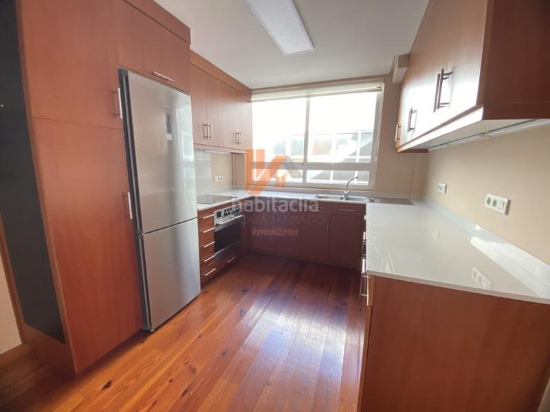 Foto e59c0b75-3235-45f3-9566-45704d5e6fae. Location attique dans rua xeneral pardiñas 5 dans Ensanche - Sar Santiago de Compostela