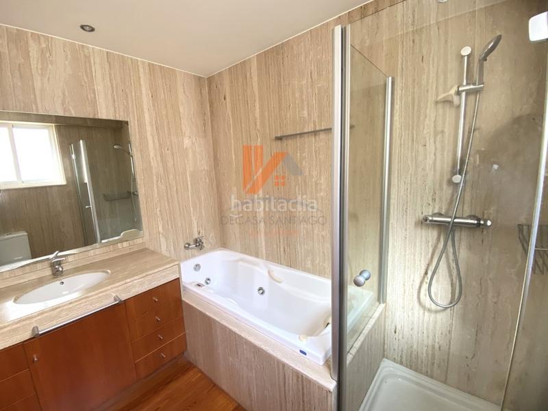 Foto fc277554-107e-4666-9d8f-f48a1b0e0767. Location attique dans rua xeneral pardiñas 5 dans Ensanche - Sar Santiago de Compostela