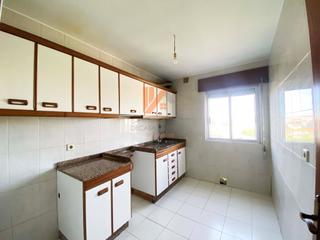 Appartement à Castiñeiriño - Cruceiro de Sar. Piso en venta en santiago de compostela de 3 habitaciones.