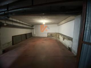 Miete Autoparkplatz  Rua nova abaixo 5. Plaza de garaje independiente