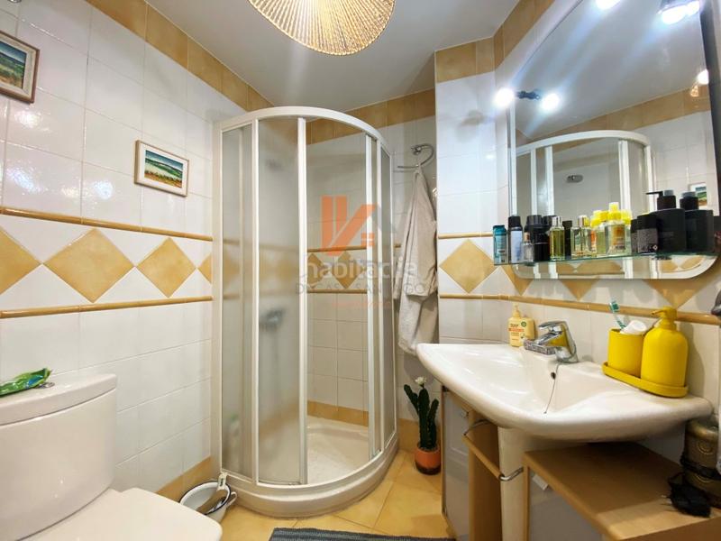 Foto dada4ca0-9f0b-4425-adf9-fcaeeca80ed9. Zweistöckige wohnung in rua pedregal 5 in Bertamirans Ames