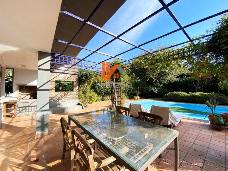 Foto 6bedd635-6ec2-4ba1-8961-59dcf49bb09a. House in lugar buceleiras in Bugallido Ames