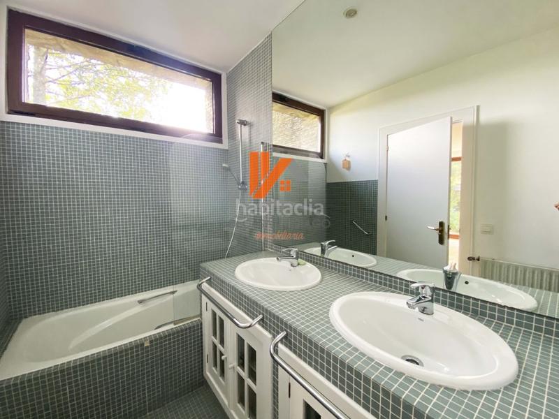 Foto 8ce34000-f6a2-4593-99bc-fd61e3c2d66a. House in lugar buceleiras in Bugallido Ames