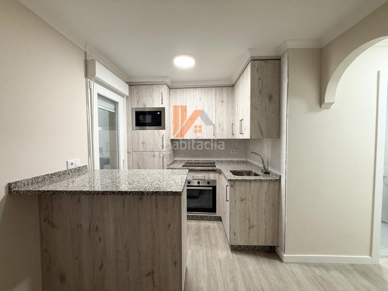 Foto 326b36ed-5781-4931-b05d-cbd441c9e862. Appartement dans rua laverde ruiz 5 dans Ensanche - Sar Santiago de Compostela