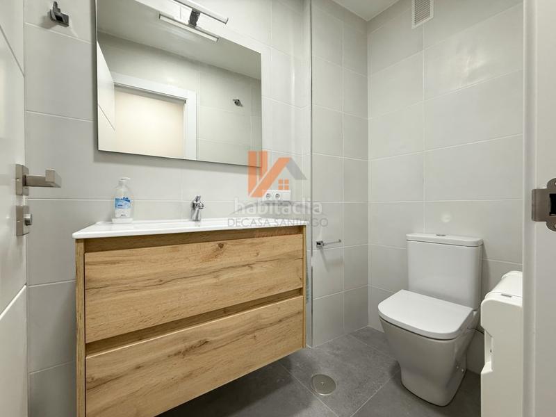 Foto 38b0cdf1-7131-4b67-8abc-7c6f71c07b3b. Appartement dans rua laverde ruiz 5 dans Ensanche - Sar Santiago de Compostela