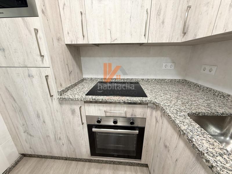 Foto dc9ca80e-b8a5-43ad-8a3d-fef774db48de. Appartement dans rua laverde ruiz 5 dans Ensanche - Sar Santiago de Compostela
