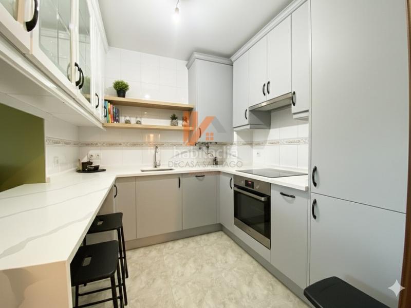 Foto 6c124f78-6207-43da-98db-e1e2bcfd2010. Pis a rua penedo 30 a Conxo Santiago de Compostela