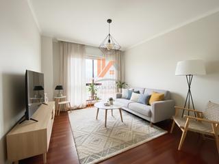 Pis a Rua penedo 30. Piso exterior con plaza garaje y trastero en venta en conxo