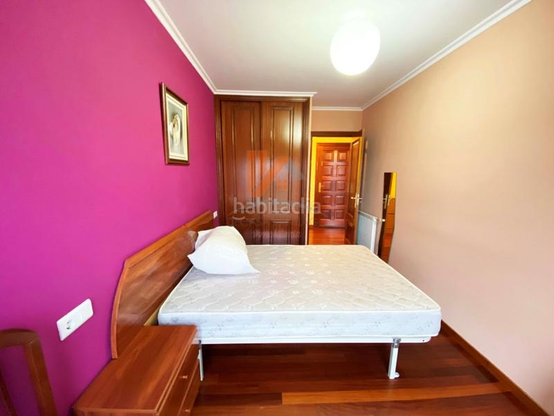 Foto 852a6316-f8af-4309-b242-c2a01a08bad0. Pis a rua penedo 30 a Conxo Santiago de Compostela