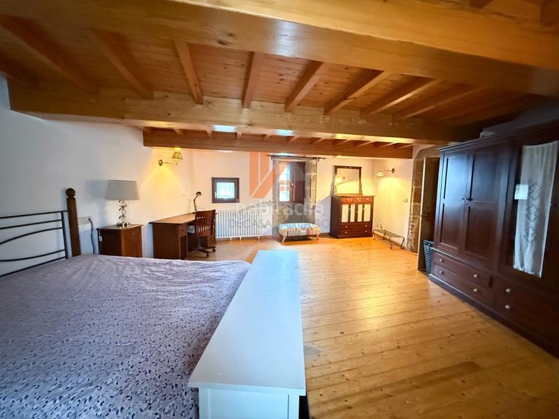 Foto 4f2b530e-d172-409e-8673-196ea7cea4dd. Haus in lugar roxido 3 in Parroquias de Santiago Santiago de Compostela