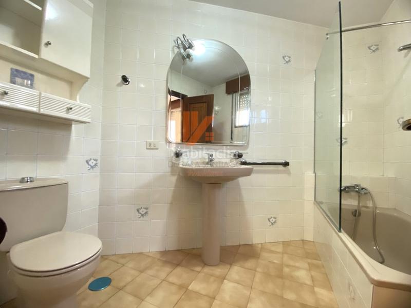 Foto 782697ce-ad55-444a-8312-72ed632c49d0. Rent flat in travesia basquiños 1 in Campus Norte - San Caetano Santiago de Compostela