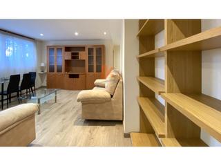 Lloguer Pis  Travesía da estrada 9. Piso en zona de corte inglés