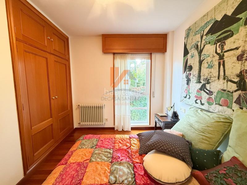 Foto 51620d2a-3954-4266-9f03-ee87a89946ff. Casa bifamiliare in urbanizacion monte devesa 28 in Brión