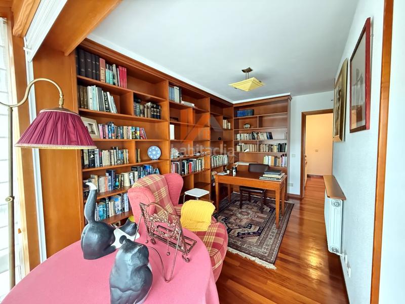 Foto bb0d3dfd-24d1-47c2-8875-a87e27d38d32. Casa bifamiliare in urbanizacion monte devesa 28 in Brión