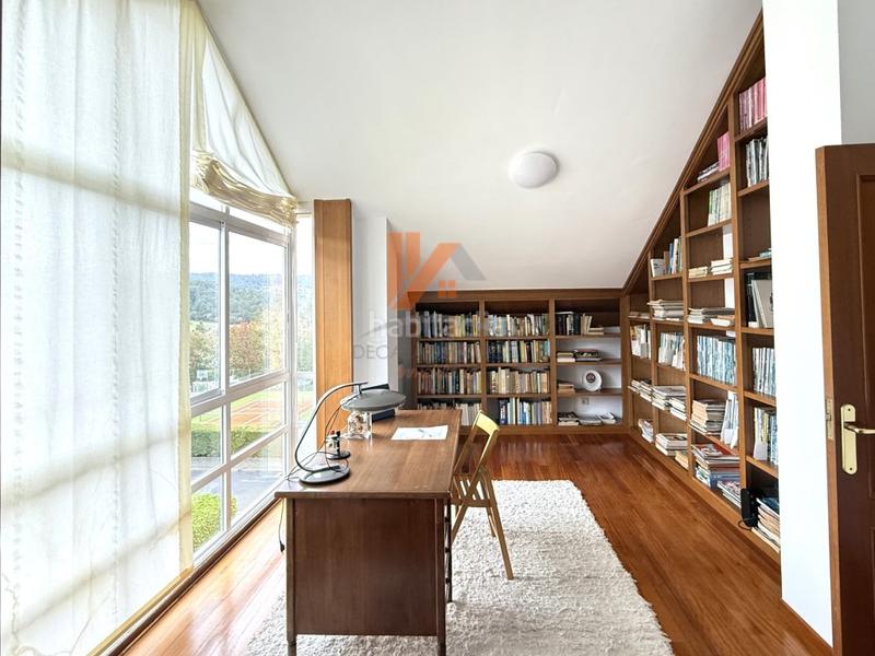 Foto c12809b7-0324-4e51-ac06-b497b1da9457. Casa bifamiliare in urbanizacion monte devesa 28 in Brión