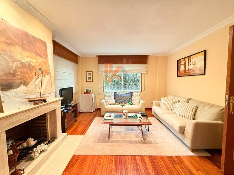 Foto cb2f4594-a8cd-4979-9908-da8f0f0a0642. Casa bifamiliare in urbanizacion monte devesa 28 in Brión