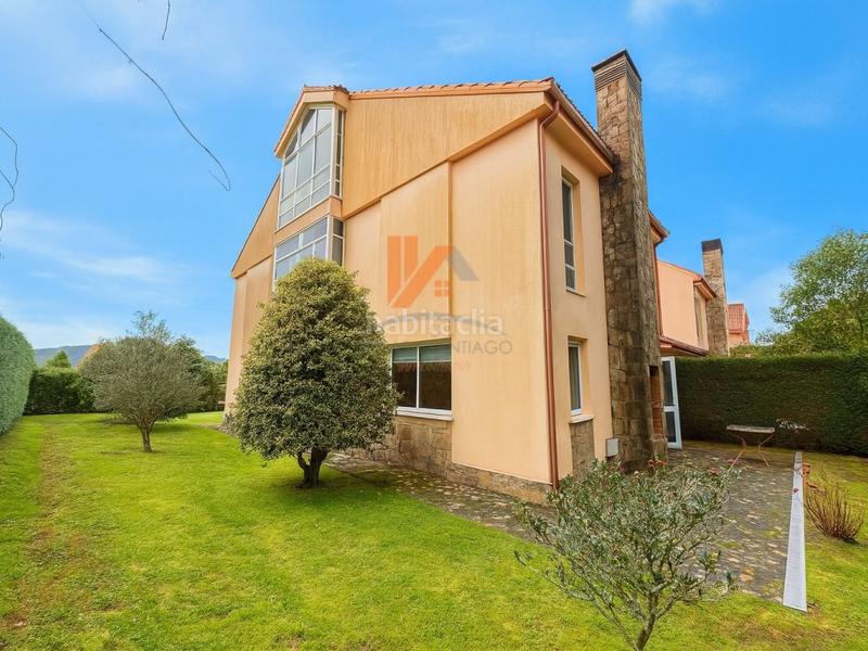 Foto fb74ca02-1886-4f18-a3d0-38447e5ca354. Casa bifamiliare in urbanizacion monte devesa 28 in Brión