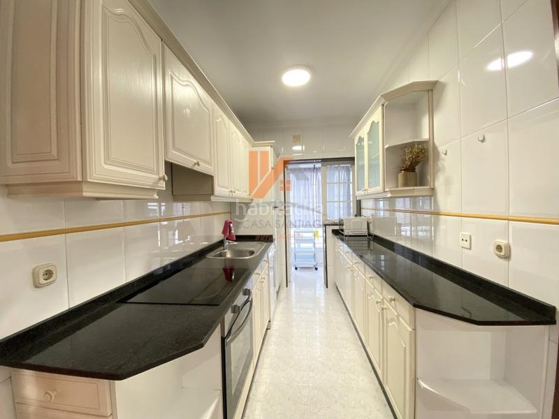 Foto 4c1ee17e-a9bf-4631-96e3-8cc92108ffdc. Affitto appartamento in rua san clemente 10 in Casco Histórico Santiago de Compostela