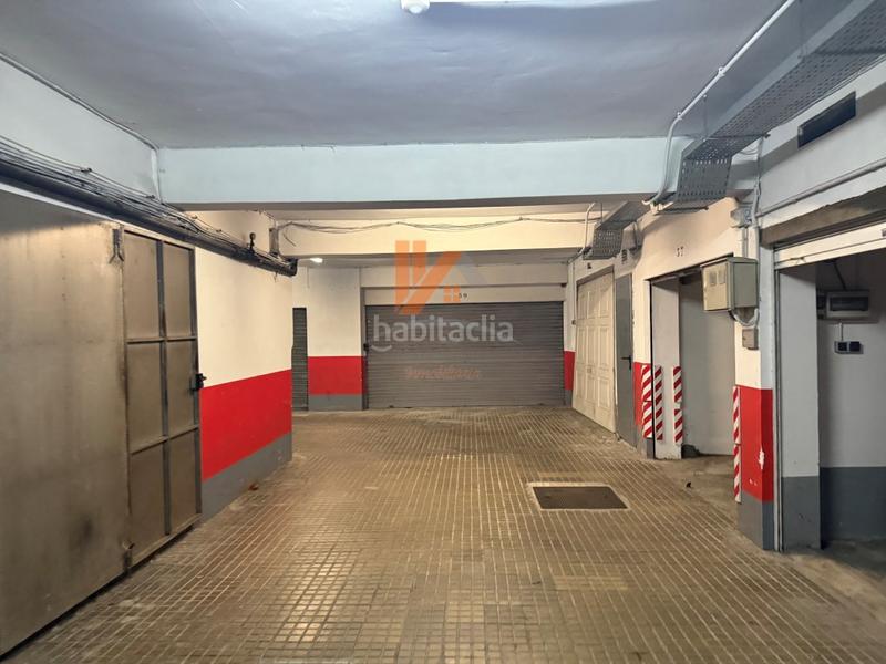 Foto 5c4274a0-ed30-4df7-a11b-9b34f1670f52. Aparcament cotxe a rua horreo 19 a Ensanche - Sar Santiago de Compostela