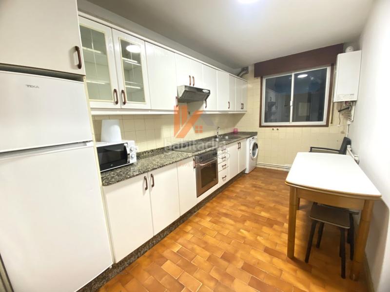 Foto 9e54d8ec-f1a0-4f03-b329-8fffeb3cbbec. Location appartement dans avenida rosalia castro 87 dans Santiago de Compostela