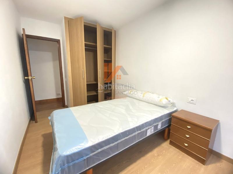 Foto e0b5a4d0-28f2-442f-a38a-bdfdf756bc26. Miete etagenwohnung in avenida rosalia castro 87 in Santiago de Compostela