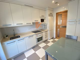 Miete Etagenwohnung in Praza de pascual veiga 7. Espectacular piso en zona avda.barcelona