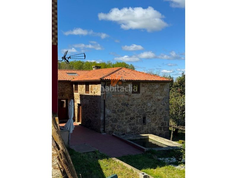 Foto 054e31d0-3ea1-4894-95f2-ac8fc7ee9707. Casa amb aparcament a Estrada (A)