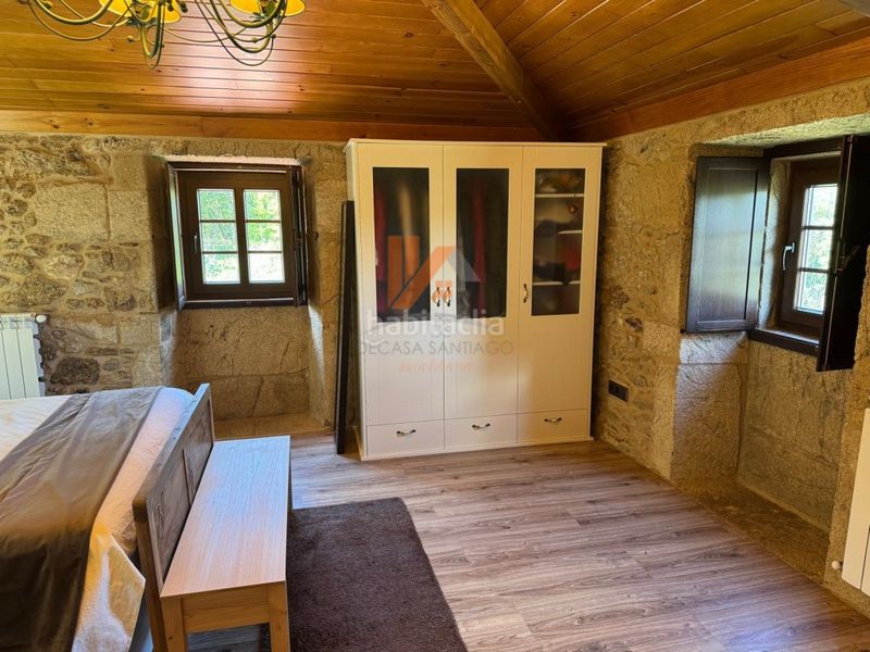 Foto 42ca1292-26d0-4238-b900-06e88ef93d36. Casa amb aparcament a Estrada (A)