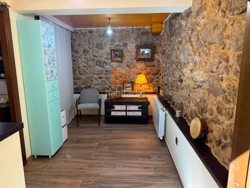 Foto 8955f134-d63e-431b-bffb-047019142049. Casa amb aparcament a Estrada (A)