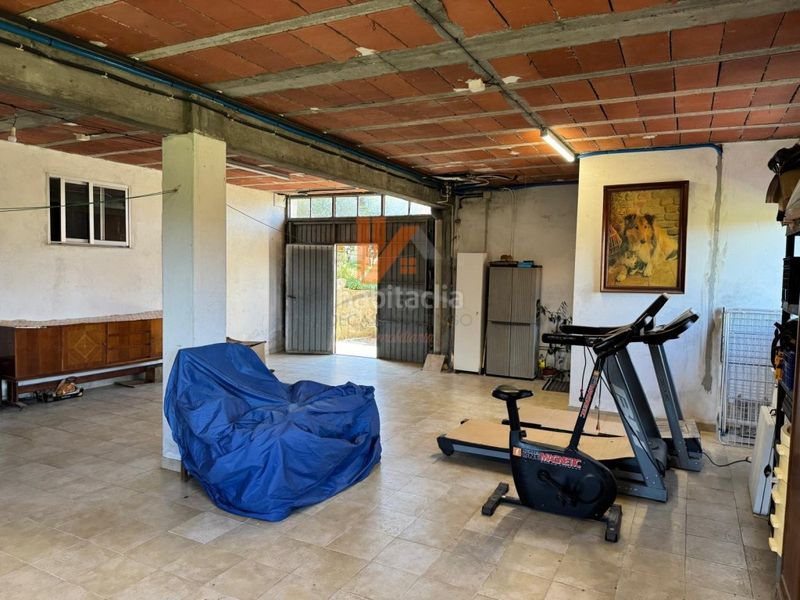 Foto e8d0368b-6be2-43c1-9a91-80e7c86bed9a. Casa amb aparcament a Estrada (A)