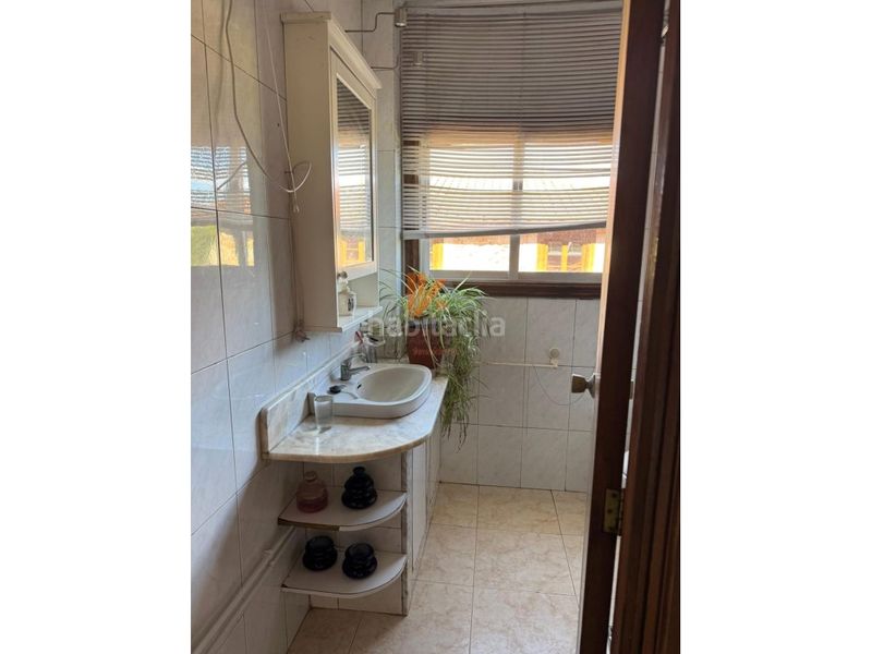 Foto f1f16cdf-347e-4972-96e1-6c6c2e78e6c6. Casa amb aparcament a Estrada (A)