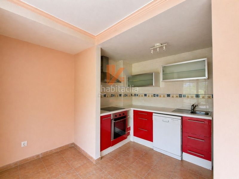 Foto 885ee6d5-b863-4267-aeaf-f5bd600e02a3. Apartament amb aparcament a O Milladoiro Ames