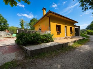 Casa in Área de Ames. Encantadora casa reformada a un paso de santiago de compostela