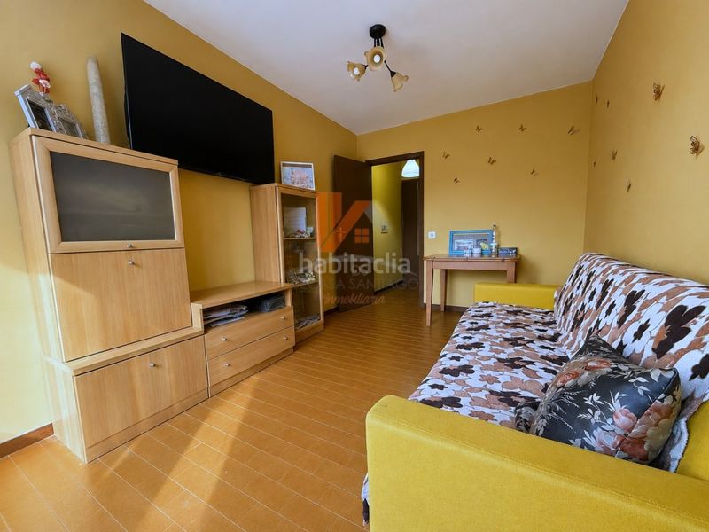 Foto 10298ed2-4849-4828-92b2-479552c1a702. Pis a O Milladoiro Ames