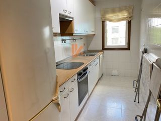 Rent Duplex in Avenida rosalia castro 129. Dúplex en alquiler sin muebles  zona campus sur