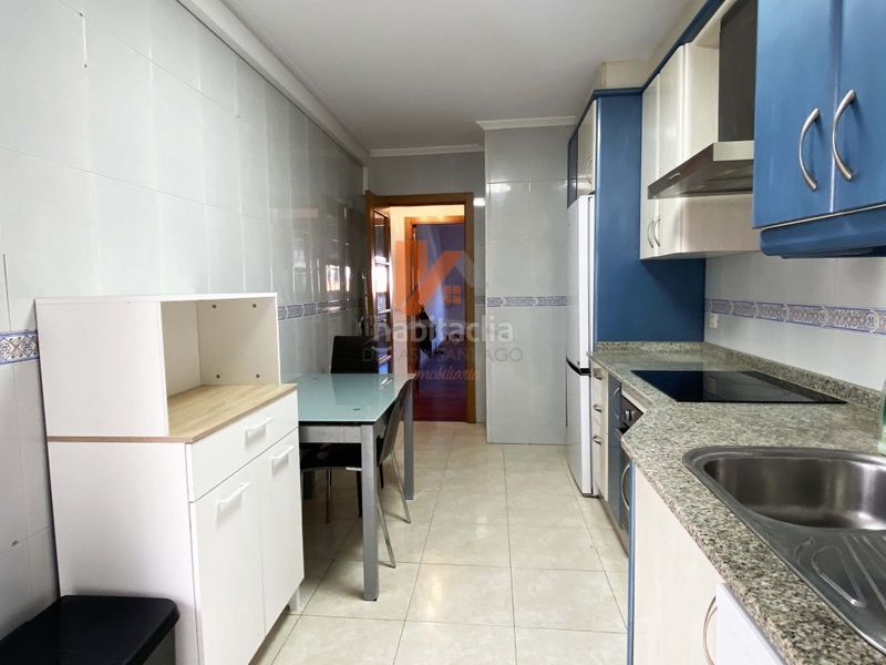 Foto 0c8701dd-26ca-4799-9316-3a44c57b9b34. Pis amb aparcament a O Milladoiro Ames