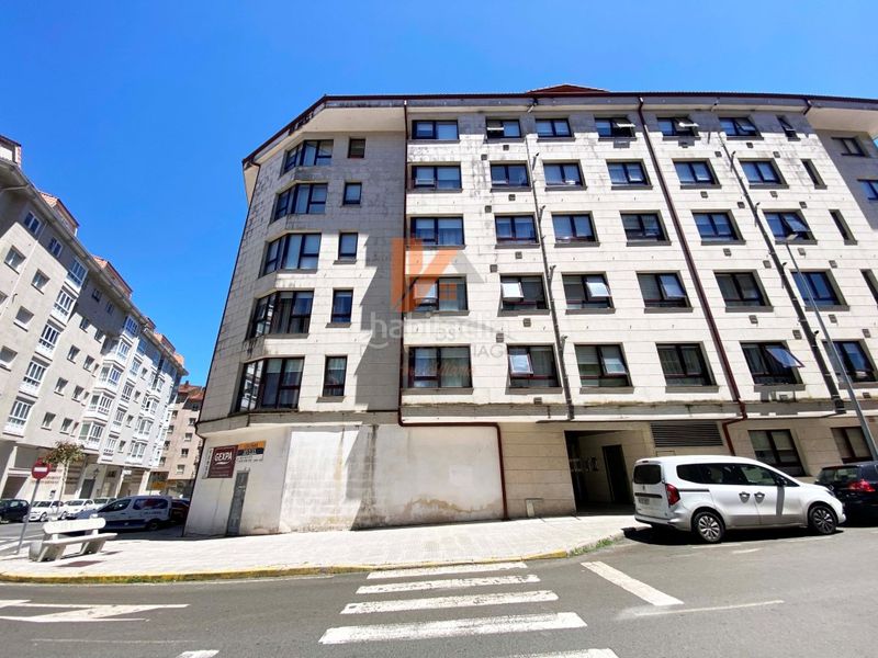 Foto 9d0b9c00-adb2-4317-ad70-ed18a6d8835e. Pis amb aparcament a O Milladoiro Ames